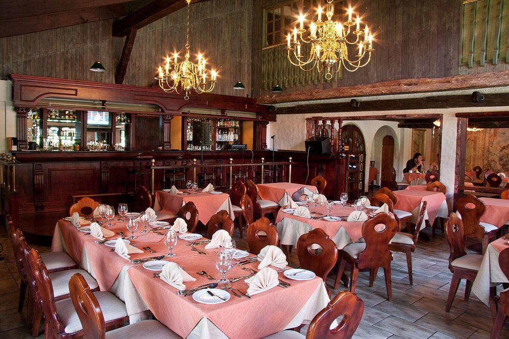 Hotel Chalet Tirol Heredia Restoran fotoğraf